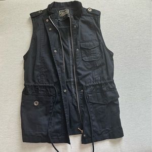 Black Zipper Vest